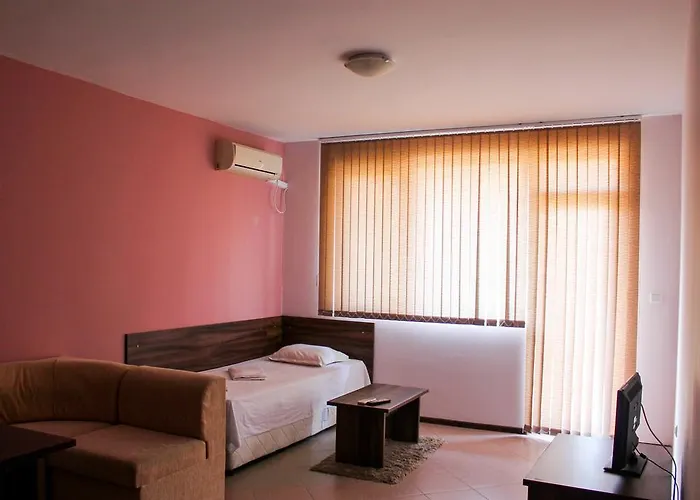 Sunny House Family Complex Hotel apartamentowy 3*