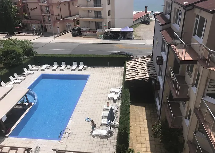 Sunny House Family Complex Nesebyr