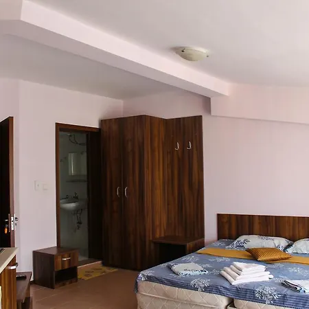 Sunny House Family Complex Апарт-готель 3*
