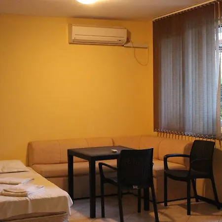 Sunny House Family Complex Апарт-готель