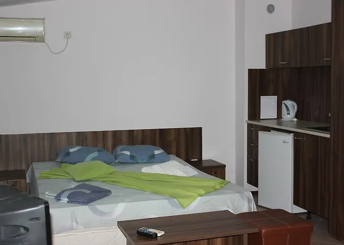 Aparthotel Sunny House Family Complex 3*