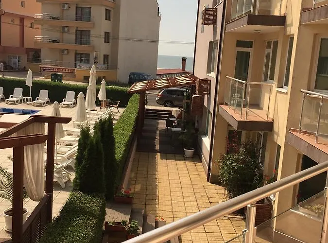 Aparthotel Sunny House Family Complex